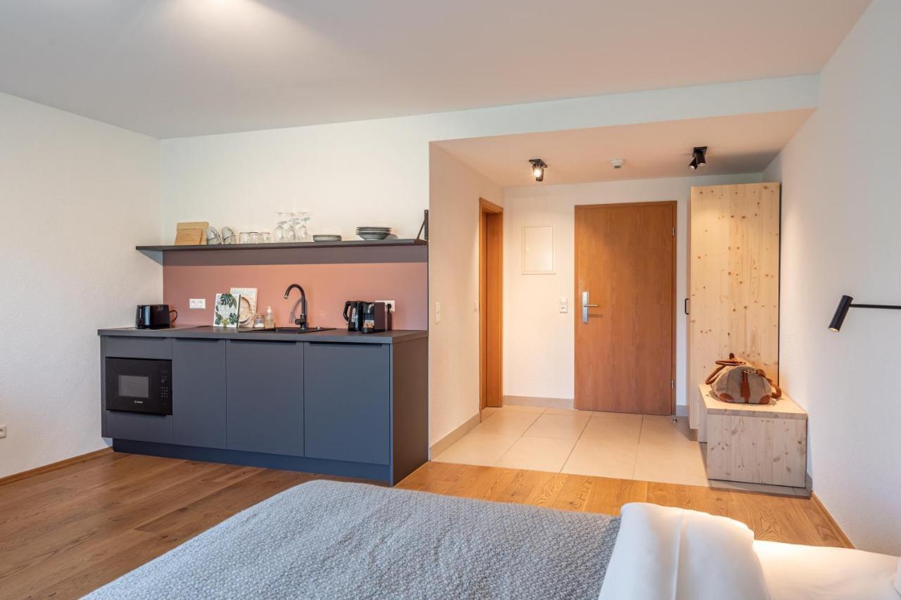 Stuub Jostal Apartment ทิทิเซ-นอยชตัดท์ ภายนอก รูปภาพ