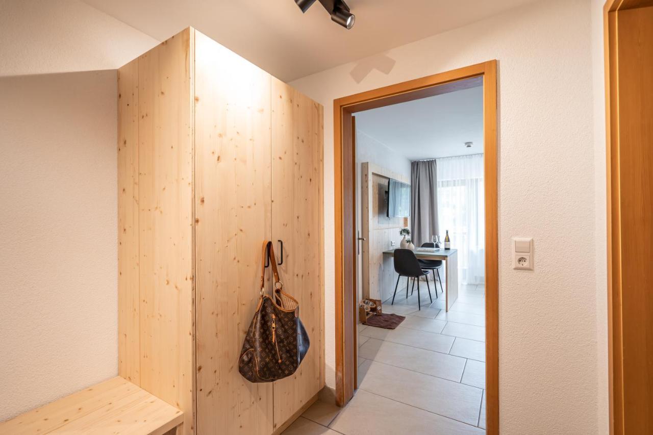 Stuub Jostal Apartment ทิทิเซ-นอยชตัดท์ ภายนอก รูปภาพ