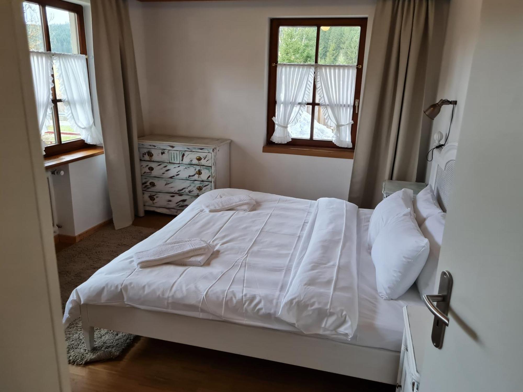 Stuub Jostal Apartment ทิทิเซ-นอยชตัดท์ ภายนอก รูปภาพ